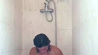 Amateur czech teen in her first toy induced orgasm