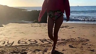 Public Beach Sex and Orgasm for Amateur Couple