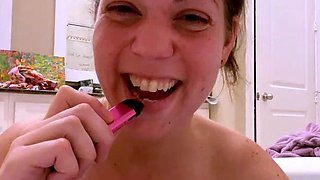 Amateur brunette ariana marie solo toying