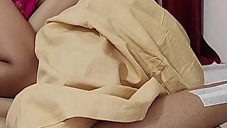 Indian Bhabhi Cheat Hubby Sex with Devar in Saree with Hindi Audio