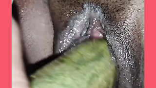 Look how much juice is in my pussy, you will eat the juice in my pussy.