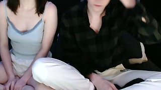 Cute amateur webcam teen girl toying pussy on webcam