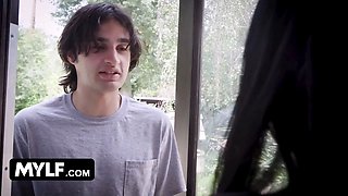 Milf queen payton preslee woos her fresh sonny to fuck her hard like her man never did