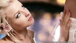Glamorous Mia's cumshot xxx