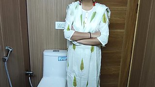 Trying My Stepmothers Delicious Pussy In The Bathroom. Full Video