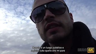 Hunt4k. scopo una ragazza dai capelli rossi davanti al fidanzato