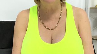 Mature blonde granny loves to masturbate her puss