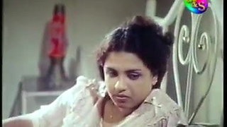 Sinhala aunty seduce hubby