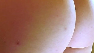 Arielle Lane - Booty Brushing Ii