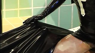 Amateur fetish threesome fucking