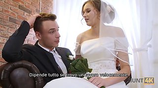 Hunt4k. il diritto di scoparmela durante la prima notte era mio