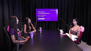 She stays in control when she's not recording with actors, every month she had a dirty time with the foreigner, and she went alone to the swingers' club - Renatinha Melo (WATCH ON: SHEER/RED)