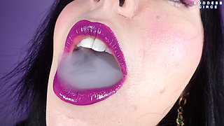 I Am Damn Hot, While I Smoke the Cigar