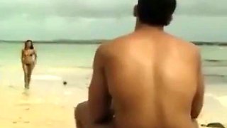 Beautiful and hot rabuda brunette moaning and cumming giving the pussy and the very tasty cousin on the beach