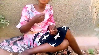 Uncensored chatting with homie Bedeside19 in a close-up cam session