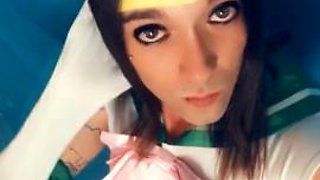 Hot tranny shows off her pretty face on Snapchat