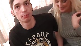 Beautiful blonde threesome pussy fucking cum in mouth