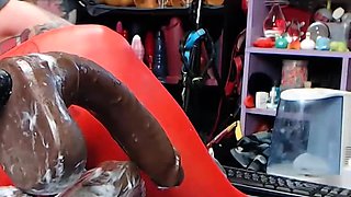 Sexy hottie Anetta Keys enjoys a solo toy masturbation