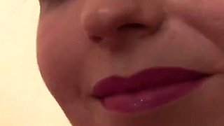 Two sexy lesbians open their pussies to unbridled sexual masturbation
