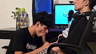 I Wanted Dick So I Teased My Boyfriend While He Was Playing