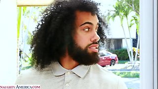 Sexy Vivianne DeSilva is hot and bothered when seeing delivery man's big package