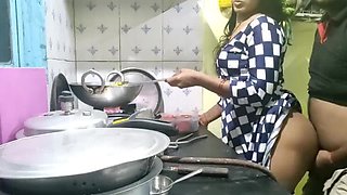 Indian Maid Fucked by Boss in Saree - Clear Hindi Audio - Desi Homemade Sex