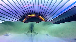 Bryce Adams - Squirting In The Tanning Bed
