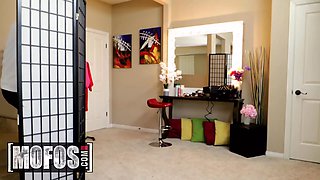 Share my bf - (Melissa Moore, Justin Hunt, Aubrey Sinclair) - gloryhole error leads to three-way - mofos