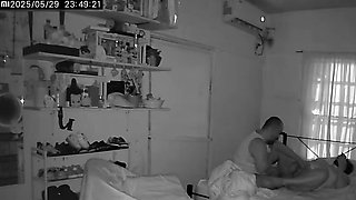 Real cam amateur couple having homemade sex in the room