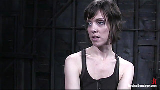 Carrie Expands Her BDSM Experiences