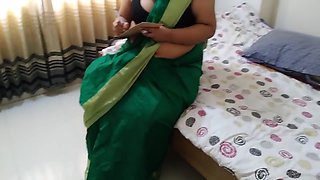 Rajasthani Sexy Aunty While Signing The Land Deed I Fucked Her By Looking At Her Big Tits - Indian Hot Aunty Ko Mast Cod - Huge Boobs