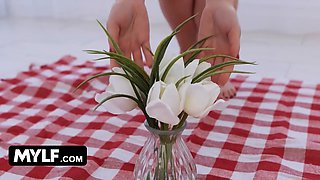 Providing my fantastic step mommy a huge cum inside complete - first time cumming inwards ~ free-for-all movie