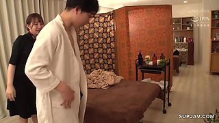Japanese Babe inserting the client cock & making them cum