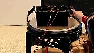 Miss Alessa Milano Shocking and Screaming Electroplay on His Knees