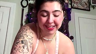 Love Chat Big Boobs Brunette Masturbating For Cam