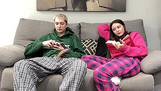 Step Brother Watch Porn And Jerk Off Next To Step Sister! But She Decide Handjob Him Instead Reading