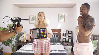 Nuestra companera de piso no tiene dinero para su habitacion