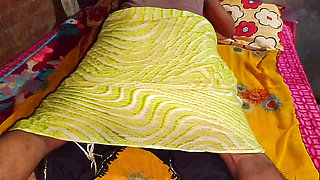 Bhabhi ki ko bhabhi ke room me chudai video banaee full HD main