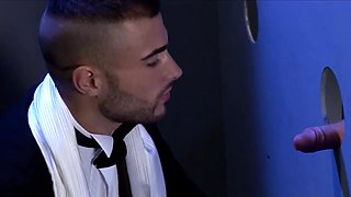 Tux Glory - MENatPLAY