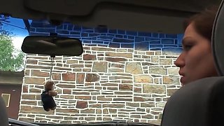 je raméne une bonne salope pour la soumettre comme une chienne