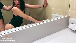 Stranger Fucked College Girl In The Toilet On Student Party - Pov