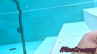 Flashing My Dick in Front of a Girl in Swimming Pool and Fucks Me - It's Very Risky with People Near - Misscreamy