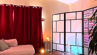 Amateur Webcam Cute Teen Plays Solo
