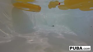Nadia White : Nadia takes a bath with some rubber duckies