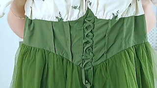 Quickly Putting on a Beautiful Dress