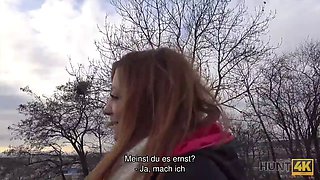 Hunt4k. bezaubernde rothaarige mit tollen brüsten ist glücklich zu ficken