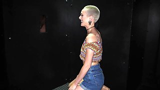 Short-haired Sidra Sage gets a big load on her face