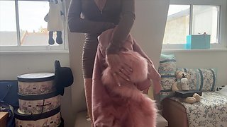 Fur & Fishnets