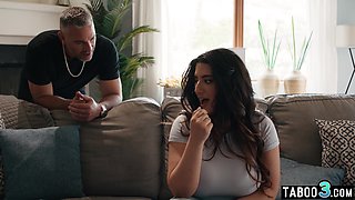 Arab mom has to nail to keep her secret