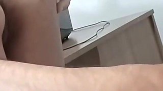 Girl Goes to the Gynecologist to Show Her Ass to the Doctor